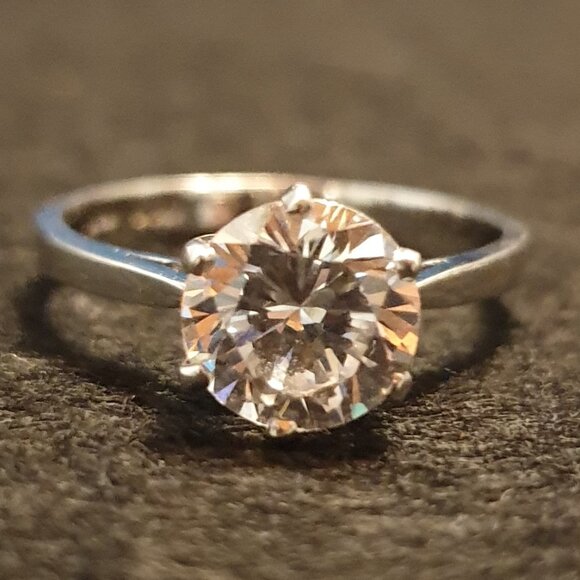 Vintage 925 Sterling Silver 8mm Cubic Zirconia Solitaire Engagement Ring - Picture 5 of 15